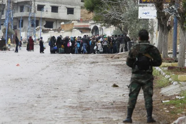 Syria: Người dân thị trấn Madaya khóc khi nhận được bột mì