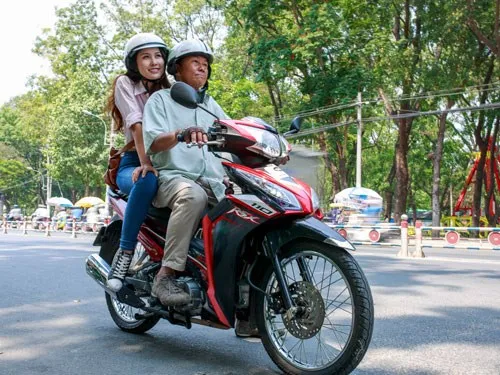 “Taxi hai bánh” Vrada an toàn và tiện lợi