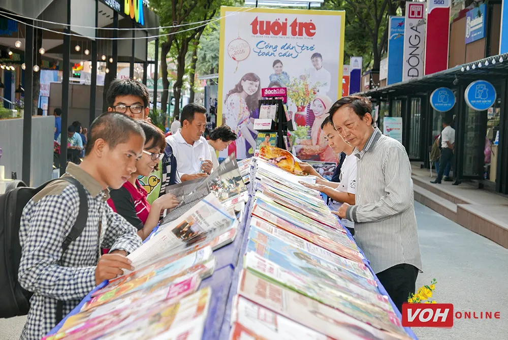 150 báo - tạp chí trình làng ở Đường báo xuân 2016