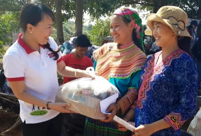 VOH trao tặng 400 phần quà cho đồng bào dân tộc Cơ Ho