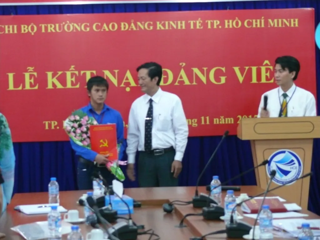 Năm 2015: TPHCM kết nạp trên 10.000 đảng viên