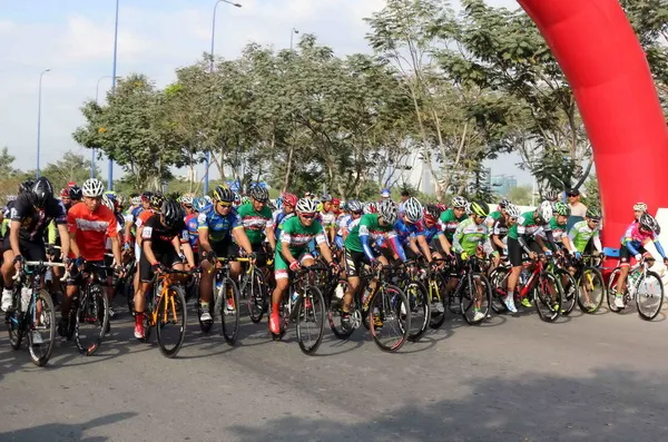 Sôi nổi giải xe đạp truyền thống TPHCM mở rộng 2016