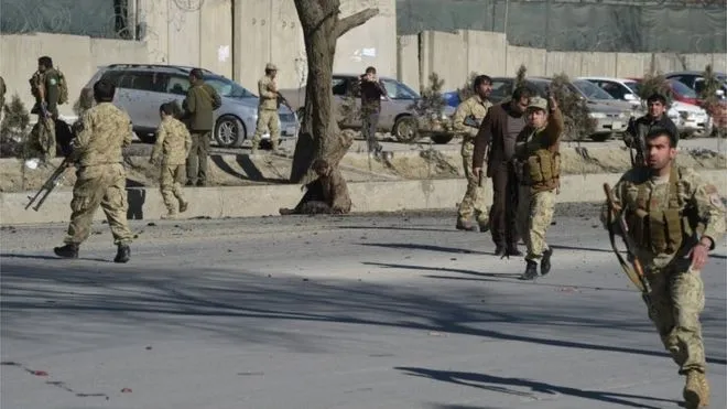 Afghanistan: Đánh bom tự sát, gần 30 người thương vong