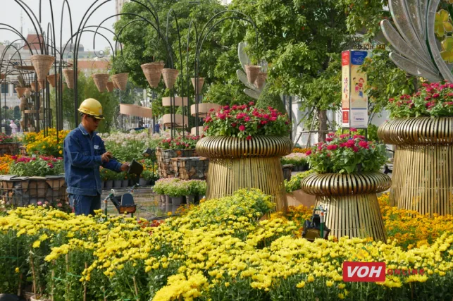 Đường hoa Nguyễn Huệ hoàn thiện trên 80%