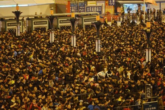 Trung Quốc: 100.000 người “kẹt cứng” tại ga Quảng Châu