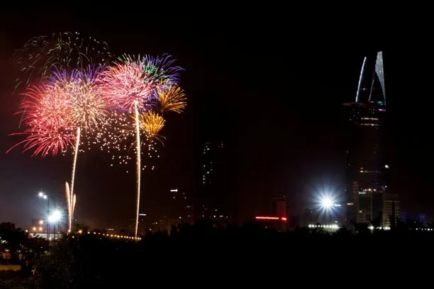 4 điểm bắn pháo hoa tại TPHCM mừng Tết Bính Thân 2016