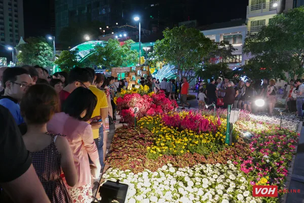 Linh vật của năm mới Bính Thân 2016 gây dấu ấn với du khách