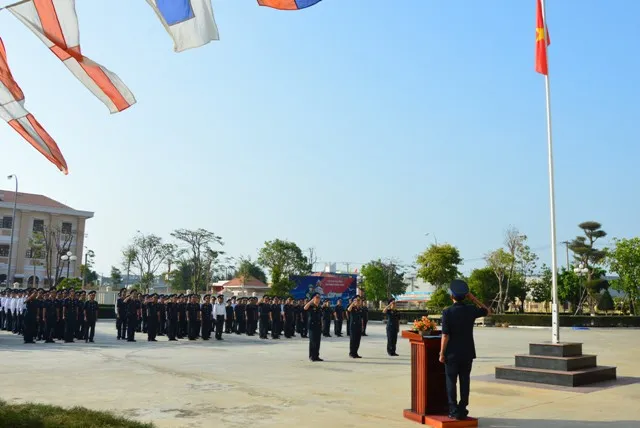 Thiêng liêng lễ chào cờ đầu Xuân