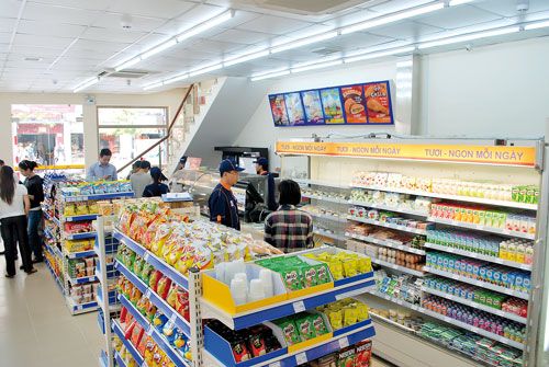 Mùng 3 Tết: Nhiều chợ, siêu thị, cửa hàng tiện lợi đã mở cửa trở lại