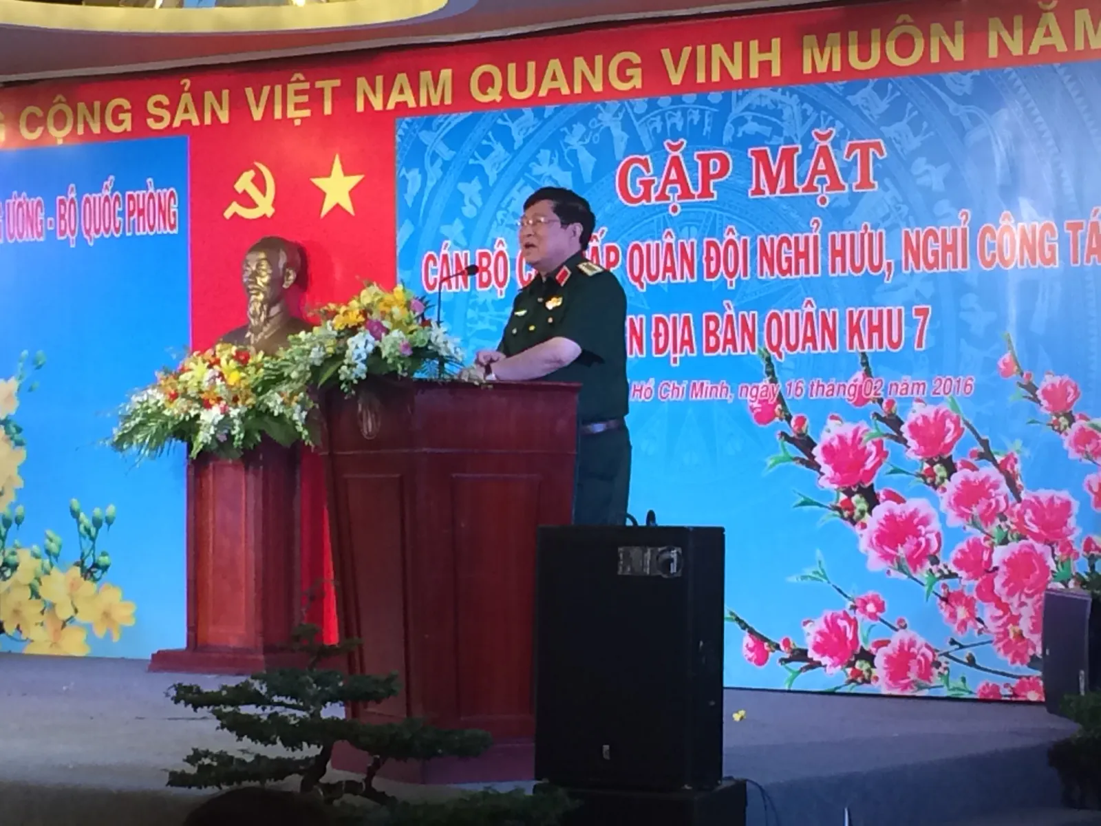 Gặp mặt cán bộ cao cấp quân đội nghỉ hưu, nghỉ công tác trên địa bàn Quân khu 7