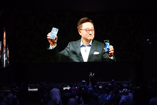 Galaxy S7 và Galaxy S7 Edge ra mắt vào đầu tháng 3/2016