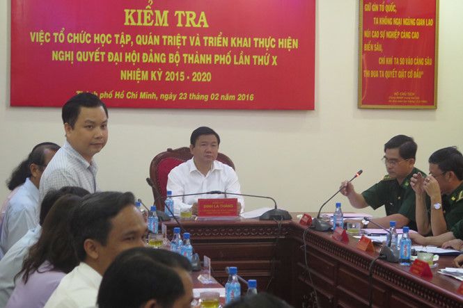 Bí thư Thành ủy Đinh La Thăng làm việc với Đảng ủy Bộ đội Biên phòng thành phố