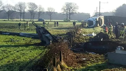 Hà Lan: Tàu lửa đụng xe cẩu, 1 người chết, 10 người bị thương