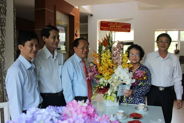 Lãnh đạo TPHCM thăm, chúc mừng ngày thầy thuốc Việt Nam