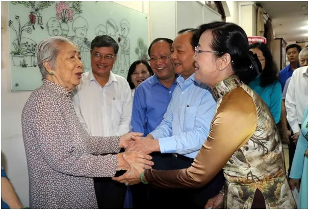 Lãnh đạo TPHCM thăm, thắp hương tại nhà riêng nguyên Bí thư Thành ủy Sài Gòn – Chợ Lớn Nguyễn Văn Kỉnh