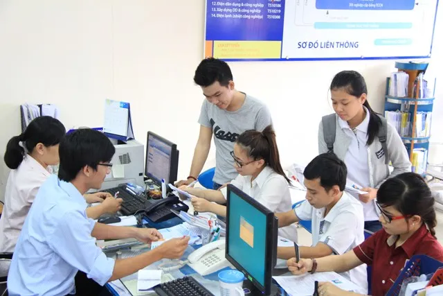 ĐH Nguyễn Tất Thành dành 5 tỷ đồng chăm lo sinh viên năm học 2015 – 2016
