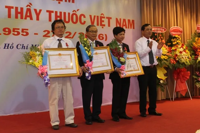 Xứng danh thầy thuốc như mẹ hiền