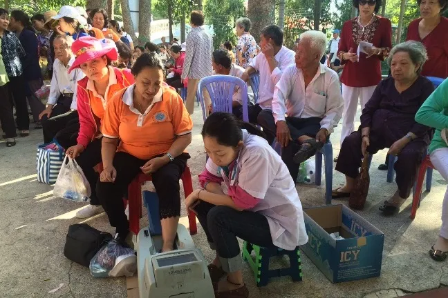 Hơn 1.500 cụ cao niên được tư vấn chăm sóc sức khỏe
