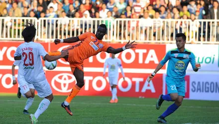 Toyota V-League 2016: Hoàng Anh Gia Lai thua tức tưởi