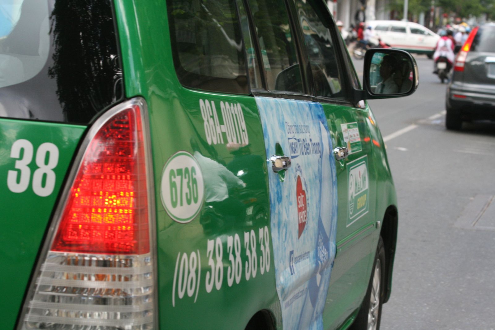 TPHCM: Có hãng taxi giảm giá tới 2.000 đồng/km