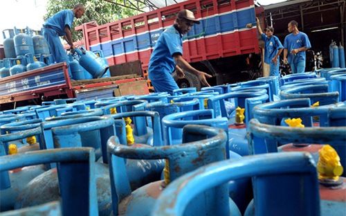 Giá gas tháng 3/2016 tăng nhẹ 1.500 đồng/bình 12kg