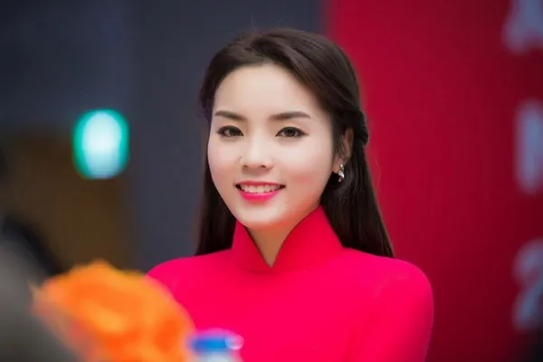 Hoa hậu Kỳ Duyên làm đại diện cho Lễ hội áo dài TPHCM lần 3