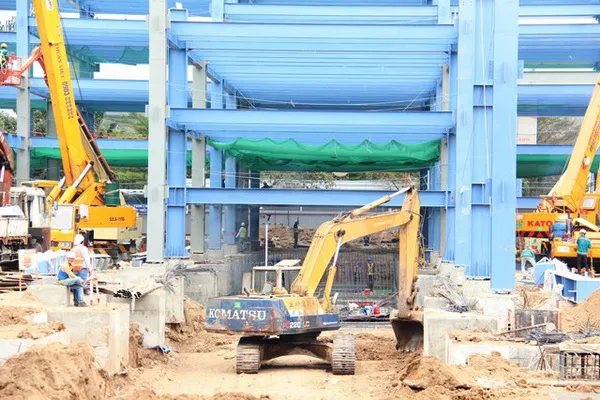 Nhà giữ xe sân bay Tân Sơn Nhất sẽ hoàn thiện dịp 30/4