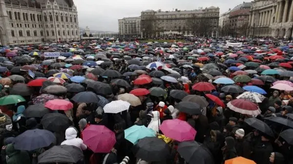 Hungary: Hàng chục ngàn giáo viên tham gia biểu tình 