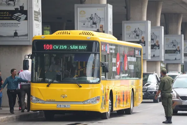 Xe buýt chất lượng cao vào sân bay Tân Sơn Nhất