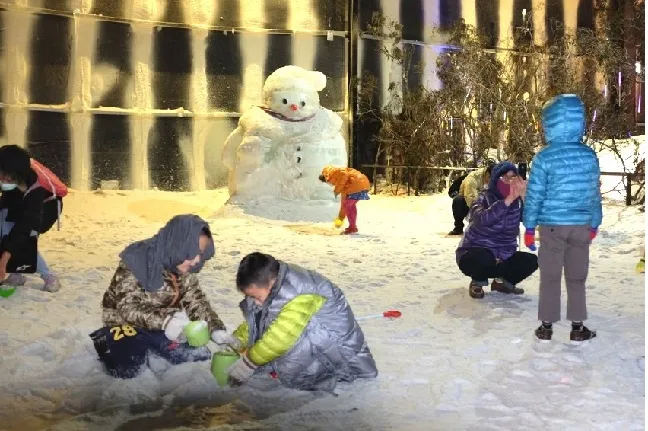 Từ 14/4: “Bão băng tuyết vùng cực địa” đến TPHCM
