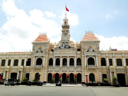 Đồng chí Tất Thành Cang làm việc với Đảng ủy Văn phòng Ủy ban nhân dân TP