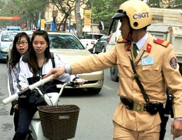 Không chấp hành tín hiệu của CSGT bị xử lý thế nào?