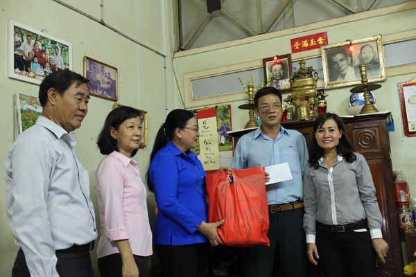Thăm công nhân bị tai nạn lao động ở quận Bình Thạnh