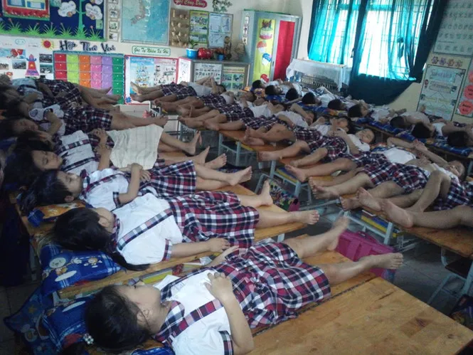 Chật vật cảnh đông con (phần 1)