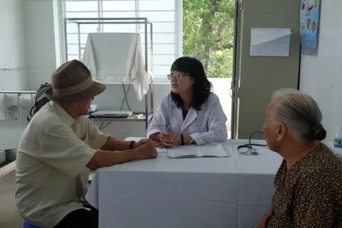 Thanh toán bảo hiểm y tế tại các trạm y tế Quận 2