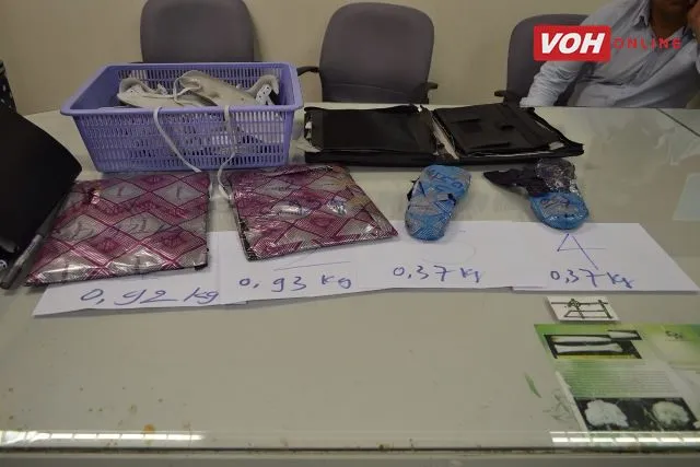 Bắt giữ hành khách vận chuyển ma tuý số lượng lớn qua sân bay Tân Sơn Nhất