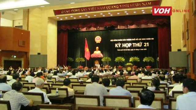Cầu bắc qua Rạch Chiếc là cầu Phú Hữu