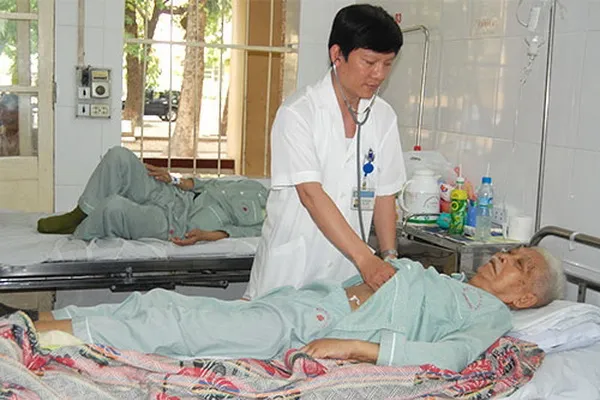 Cẩn trọng sức khỏe người già và trẻ em khi nắng nóng