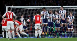 Kết quả bóng đá (22/4): Sanchez giúp Arsenal đòi lại vị trí thứ 3 từ tay Man City