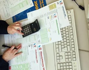 Khai giảm doanh thu để trốn thuế