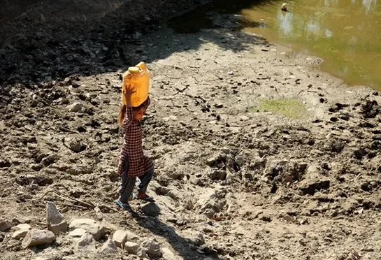 Ấn Độ cấm nấu ăn ban ngày do nắng nóng