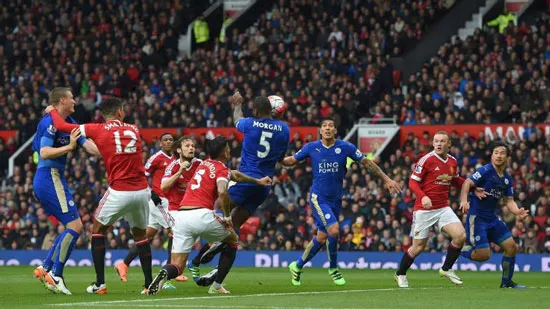 Kết quả bóng đá (2/5): Cầm hòa MU, Leicester City chuẩn bị khui Champagne ăn mừng