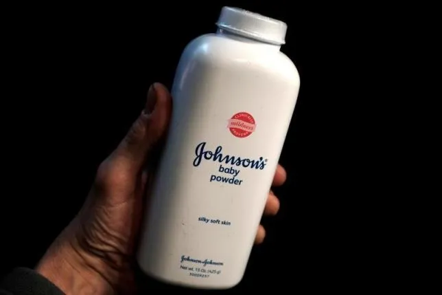 Johnson undefined Johnson lại phải đền bù 55 triệu đô la vì phấn thơm