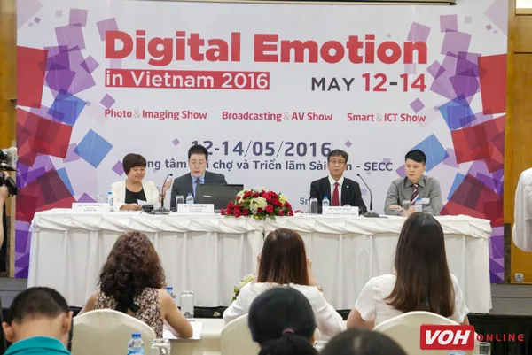 Thi lái flycam trong 3 ngày triển lãm Digital Emotion 2016