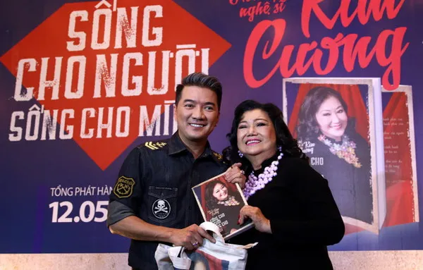 “Sống cho người – sống cho mình”
