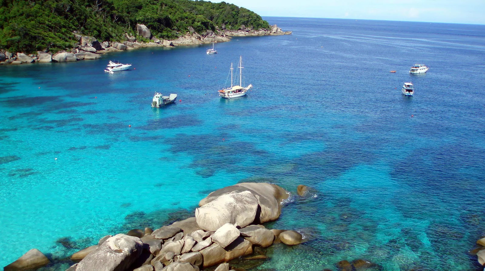 Thái Lan đóng cửa đảo du lịch Koh Tachai