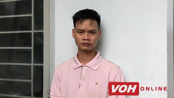 Thanh niên mang súng trong ôtô đi bán ma túy