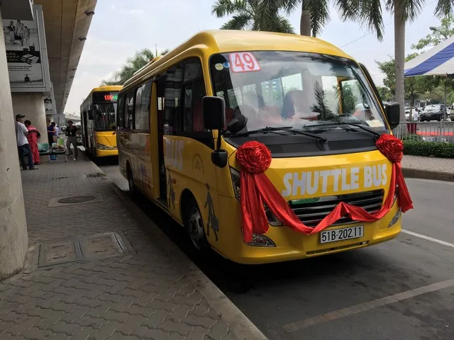 Xe buýt 5 sao từ sân bay Tân Sơn Nhất về Quận 1 đi vào hoạt động