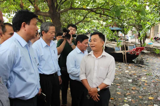 Bí thư Thành ủy TPHCM Đinh La Thăng phê bình báo cáo của cán bộ môi trường là vô cảm