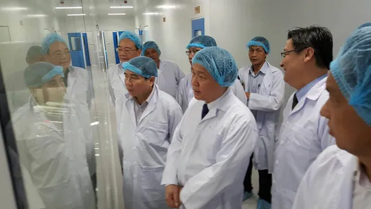 Phó Thủ tướng Vương Đình Huệ khảo sát một số công trình trọng điểm ở TPHCM